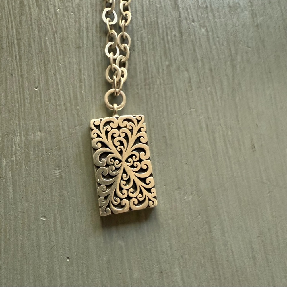 Lois Hill 925 Sterling Silver Toggle Pendant Necklace - Picture 7 of 9